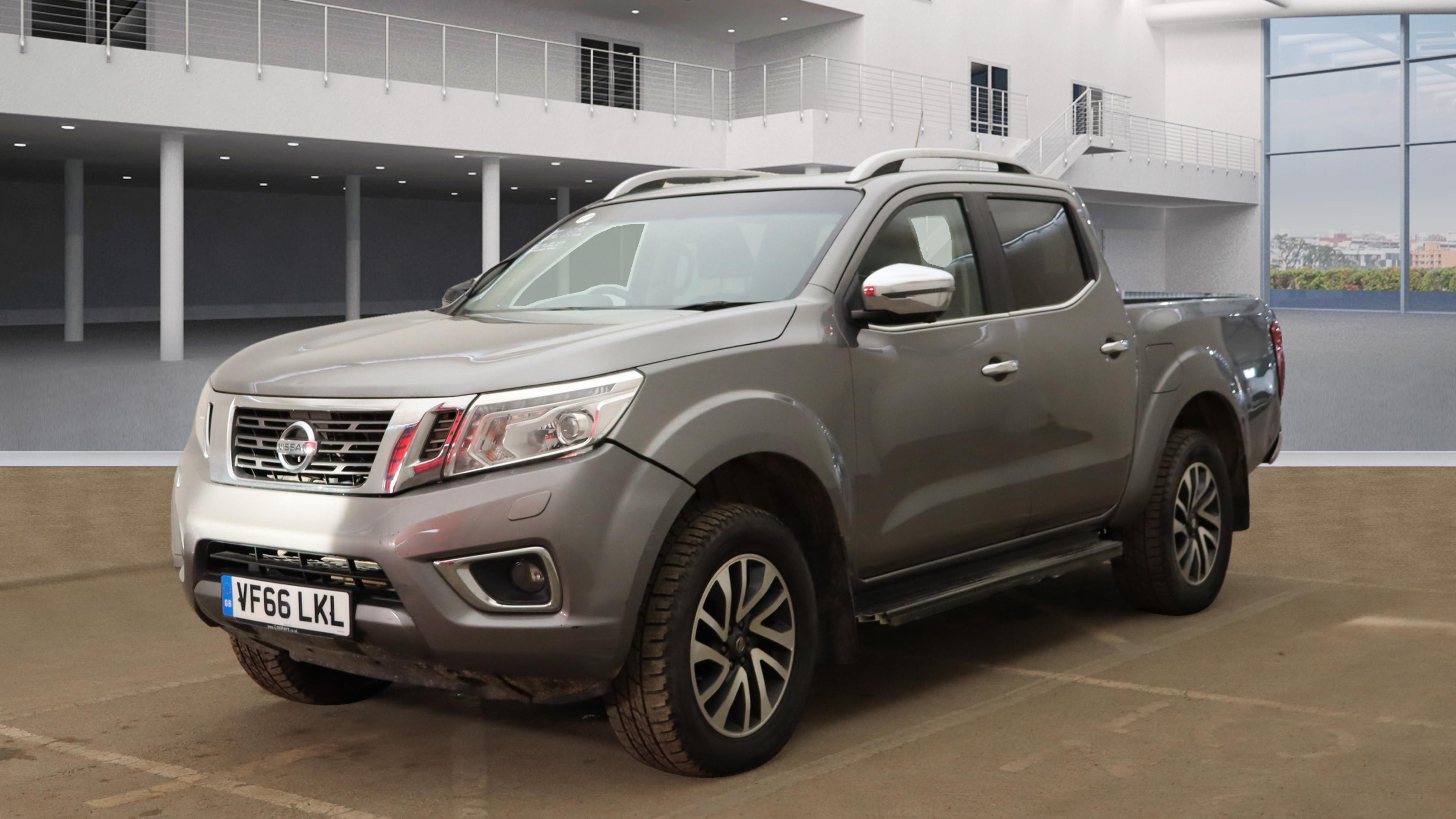 NISSAN Navara